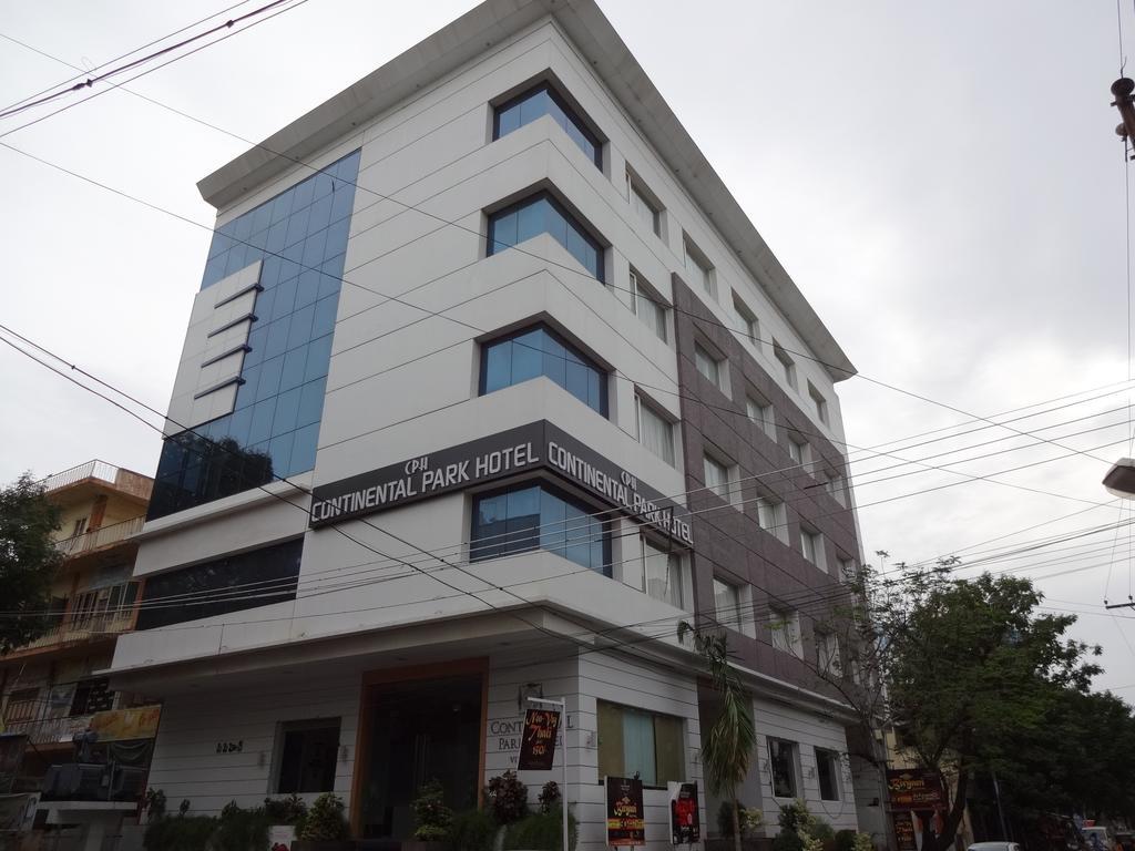 Continental Park Hotel Vijayawāda Exterior photo