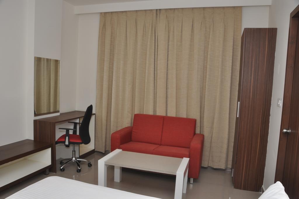 Continental Park Hotel Vijayawāda Exterior photo