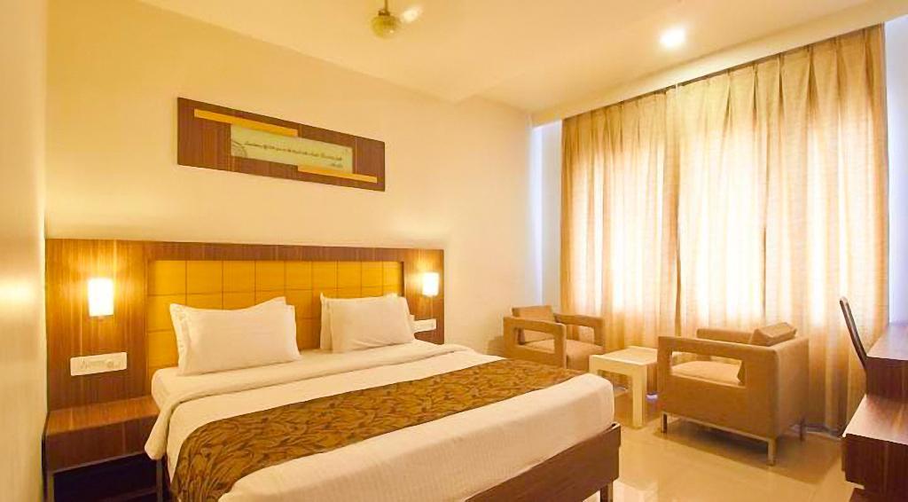 Continental Park Hotel Vijayawāda Exterior photo